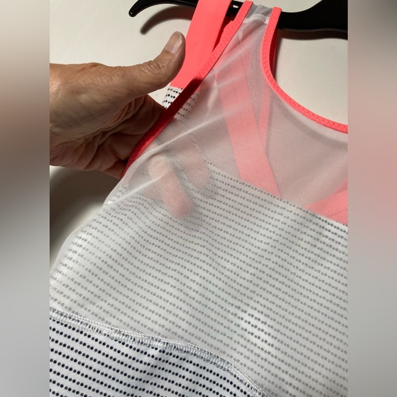 Lululemon Ready,Set,Sweat Tank Double Dot White Black/Very Light Flare Size 4 - Picture 10 of 15